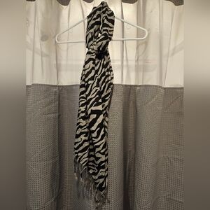 NWOT Women's Pashmina/Wrap